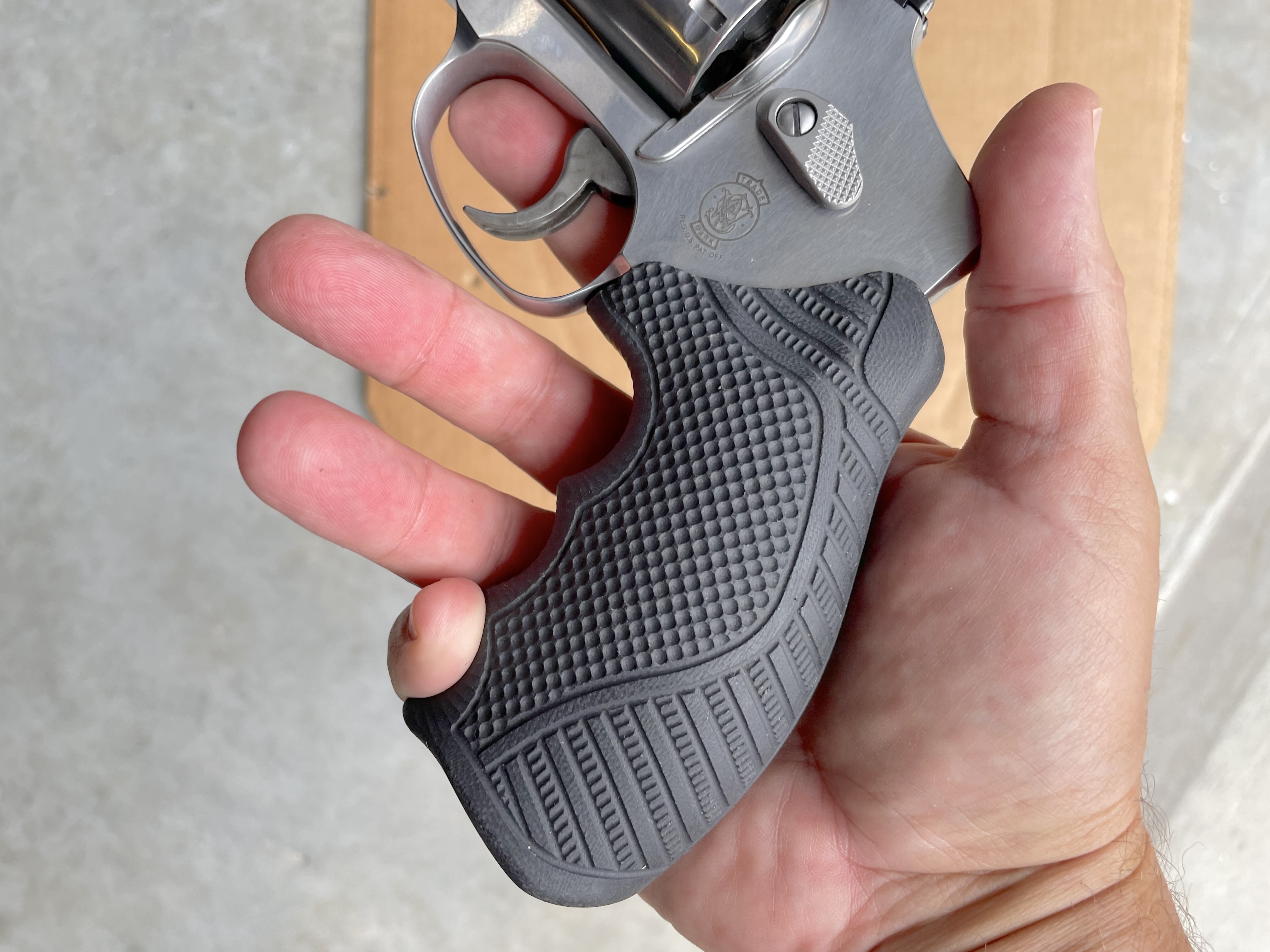 LOK Palm Swell Revolver Grips